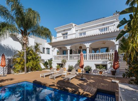 4 Bedroom Villa, in Nagüeles, Golden Mile, Marbella