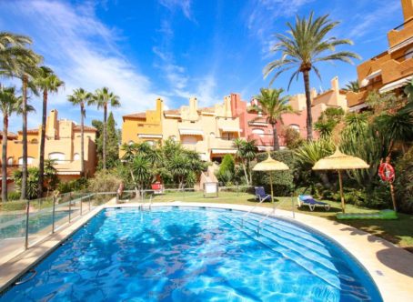 Townhouse, in Nueva Andalucía